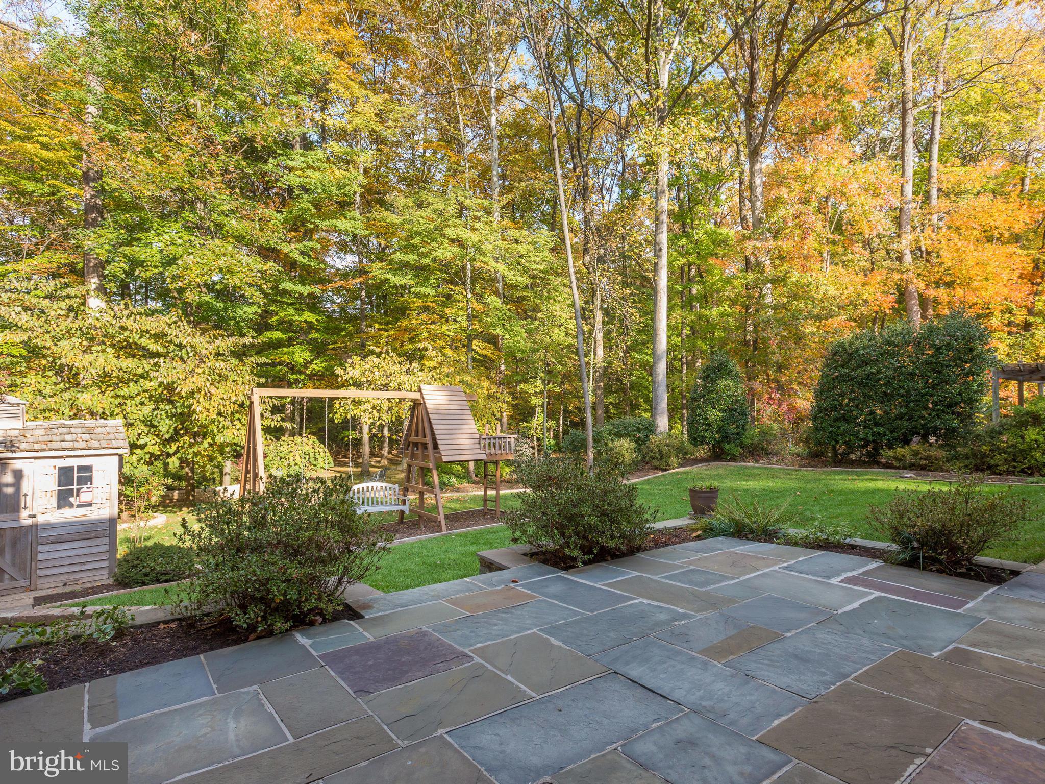 9022 Brook Ford Road Burke, VA 22015 - Photo 5 of 28 View