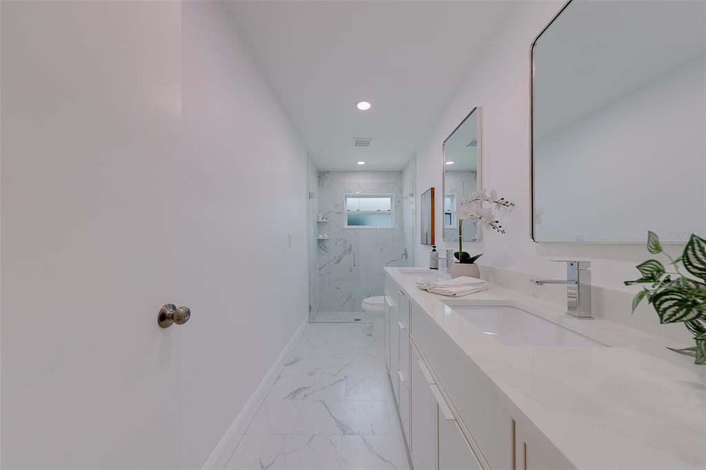 11818 69th Way Largo, FL 33773 - Photo 18 of 39