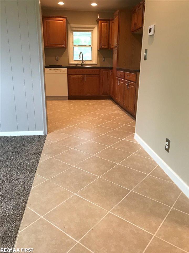 7227 Springborn Road East China, MI 48054 - Photo 9 of 34 31353720-8.JPG