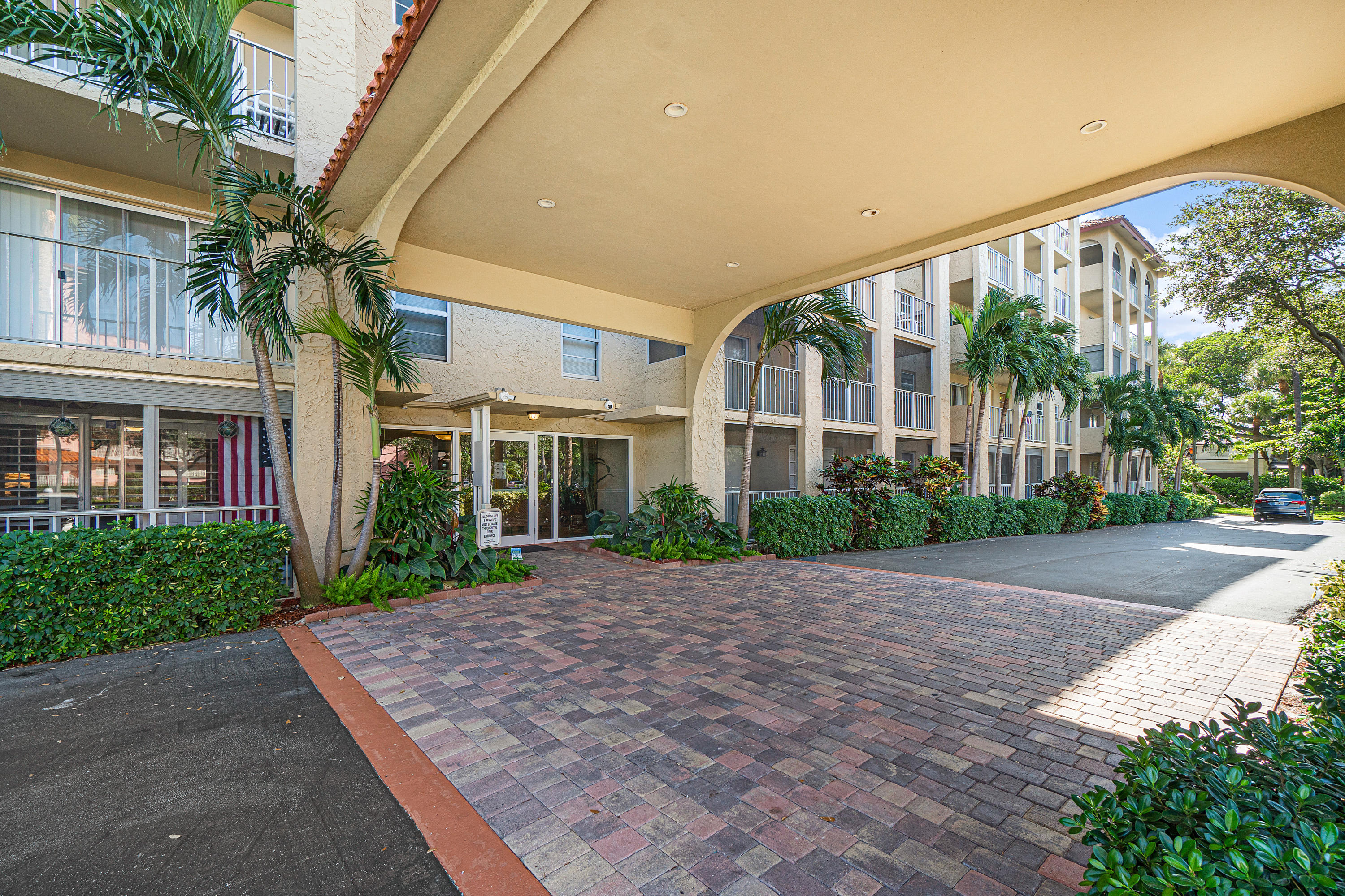 950 Ponce De Leon Road, Unit 2010 Boca Raton, FL 33432 - Photo 4 of 26 014-950PonceDeLeonRoad-BocaRaton-FL-3343
