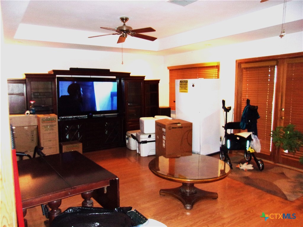 184 Russell Road Victoria, TX 77904 - Photo 11 of 22