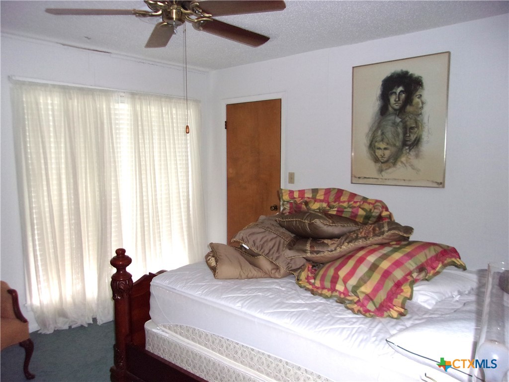 184 Russell Road Victoria, TX 77904 - Photo 13 of 22