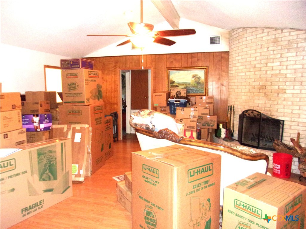 184 Russell Road Victoria, TX 77904 - Photo 8 of 22