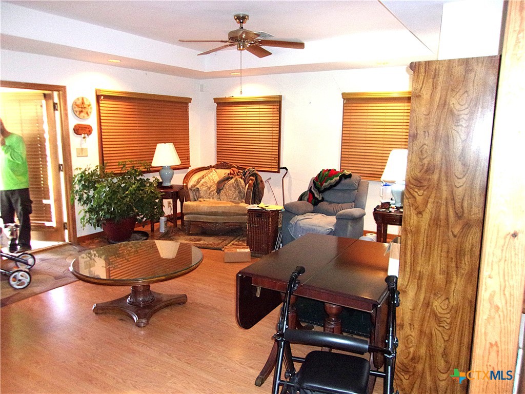 184 Russell Road Victoria, TX 77904 - Photo 10 of 22