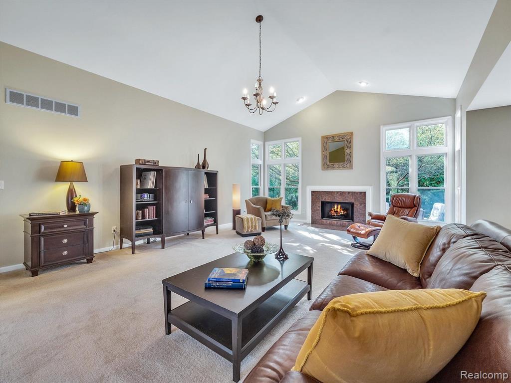 948 Rambling Drive Rochester Hills, MI 48307 - Photo 6 of 40
