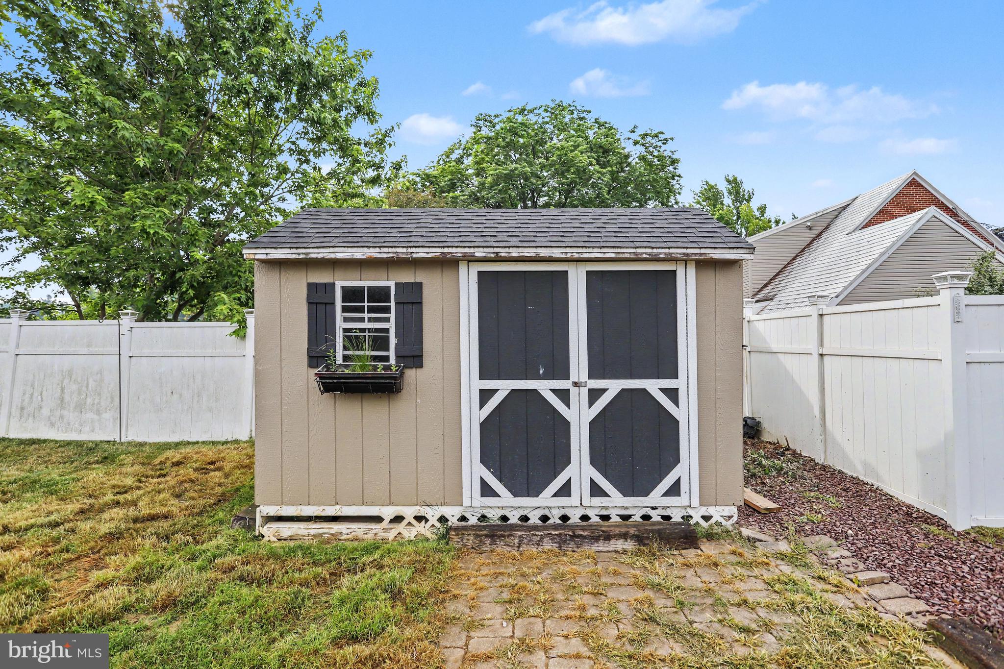 237 Noble Street Lititz, PA 17543 - Photo 27 of 31