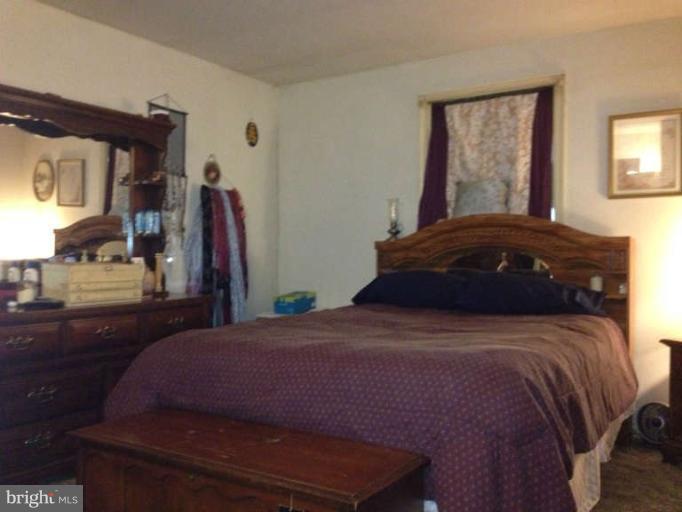 15 Walnut Road Ranson, WV 25438 - Photo 12 of 20 Bedroom (Master)