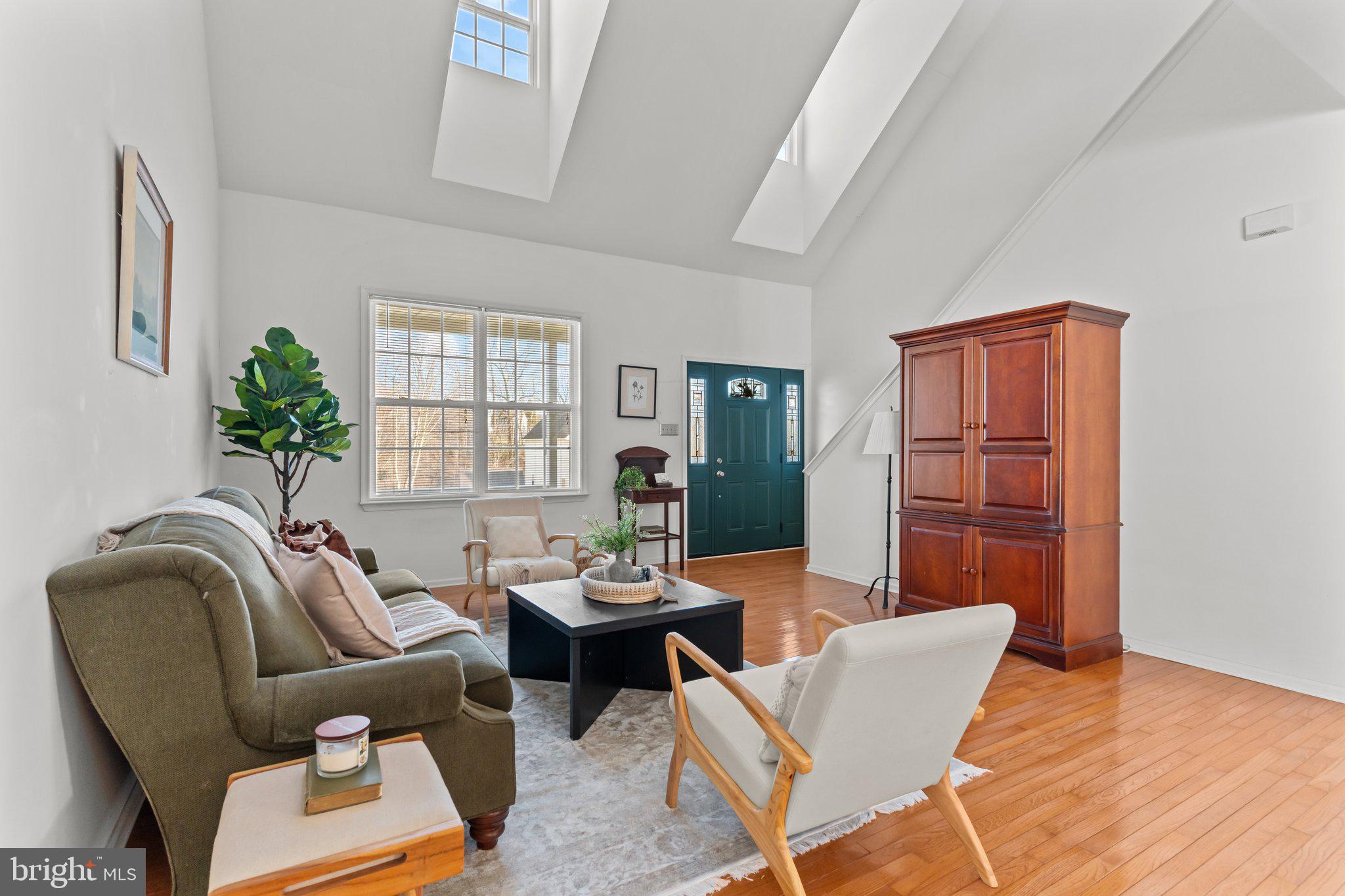237 Beaumont Drive Oxford, PA 19363 - Photo 7 of 46 a living room with furniture and a window
