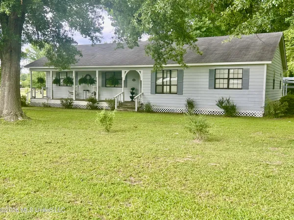 $275,000 | 262 Highway 35, Holcomb, MS 38940