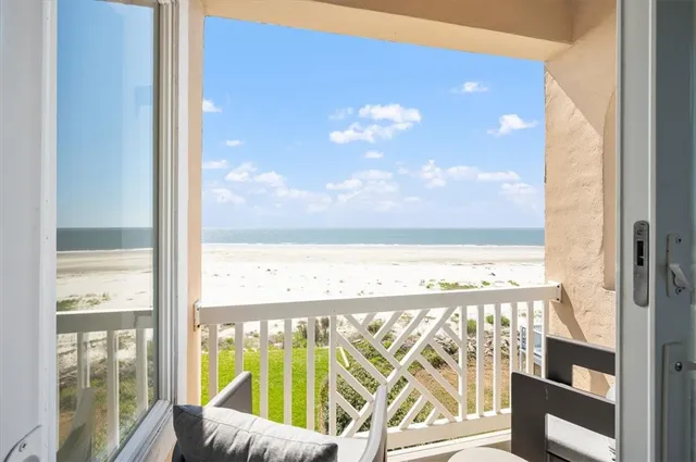 $2,195,000 | 1028 Beach View Drive, Unit 5, St. Simons Island, GA 31522