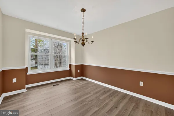 $945,500 | 2982 Emerald Chase Drive, Herndon, VA 20171