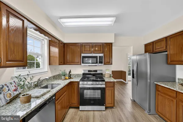 $945,500 | 2982 Emerald Chase Drive, Herndon, VA 20171