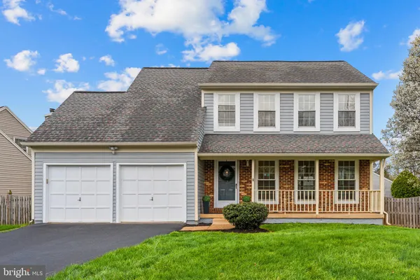 $945,500 | 2982 Emerald Chase Drive, Herndon, VA 20171