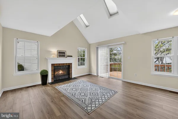 $945,500 | 2982 Emerald Chase Drive, Herndon, VA 20171