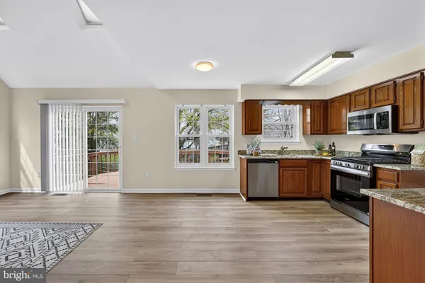 $945,500 | 2982 Emerald Chase Drive, Herndon, VA 20171