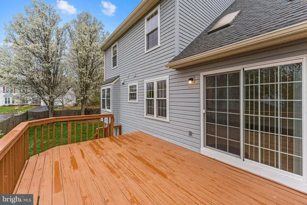 $945,500 | 2982 Emerald Chase Drive, Herndon, VA 20171