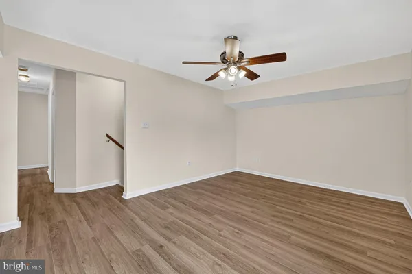 $945,500 | 2982 Emerald Chase Drive, Herndon, VA 20171