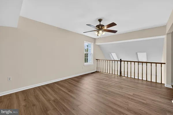 $945,500 | 2982 Emerald Chase Drive, Herndon, VA 20171