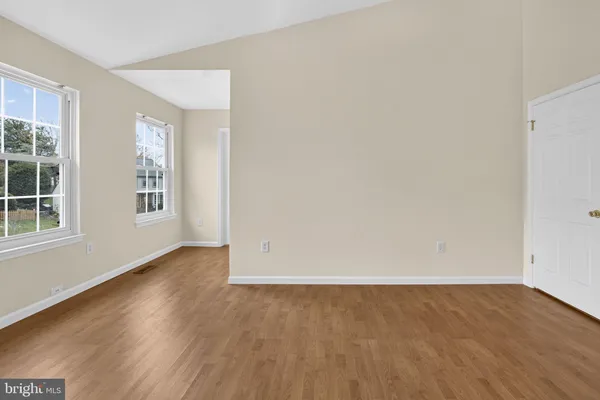 $945,500 | 2982 Emerald Chase Drive, Herndon, VA 20171