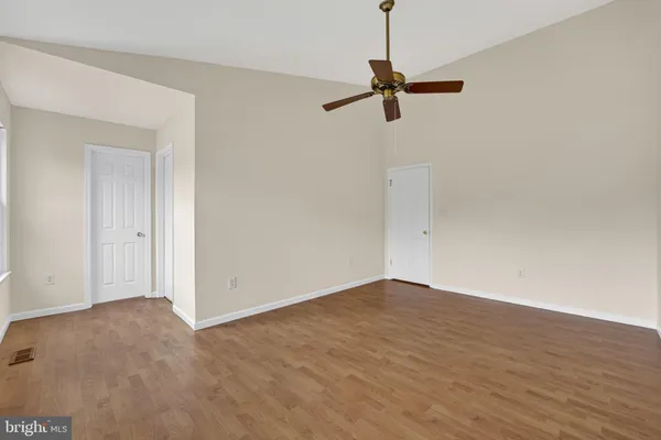$945,500 | 2982 Emerald Chase Drive, Herndon, VA 20171