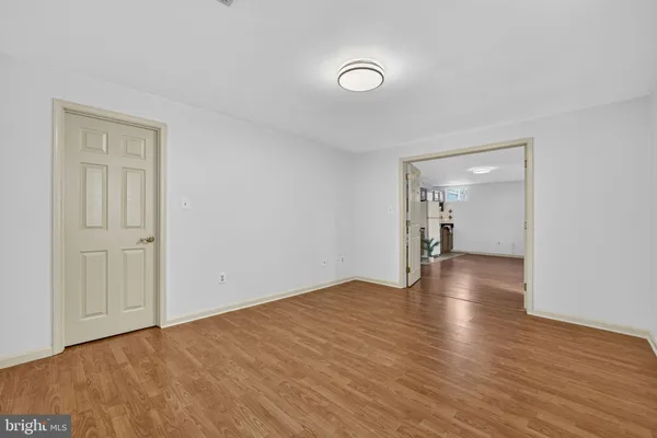 $945,500 | 2982 Emerald Chase Drive, Herndon, VA 20171