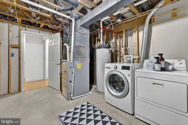 $945,500 | 2982 Emerald Chase Drive, Herndon, VA 20171