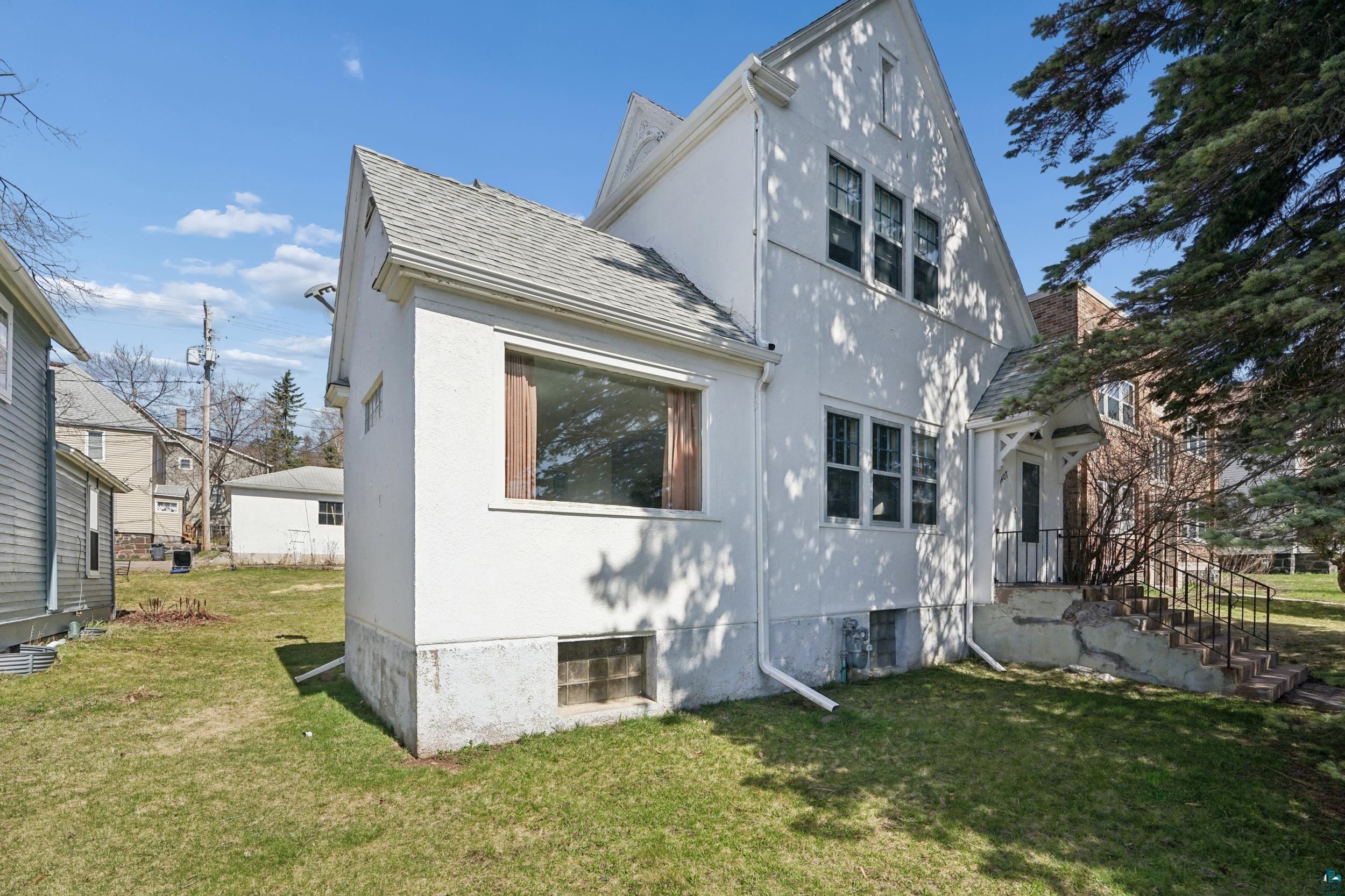 1407 East 3rd Street Duluth, MN 55805 - Photo 1 of 26
