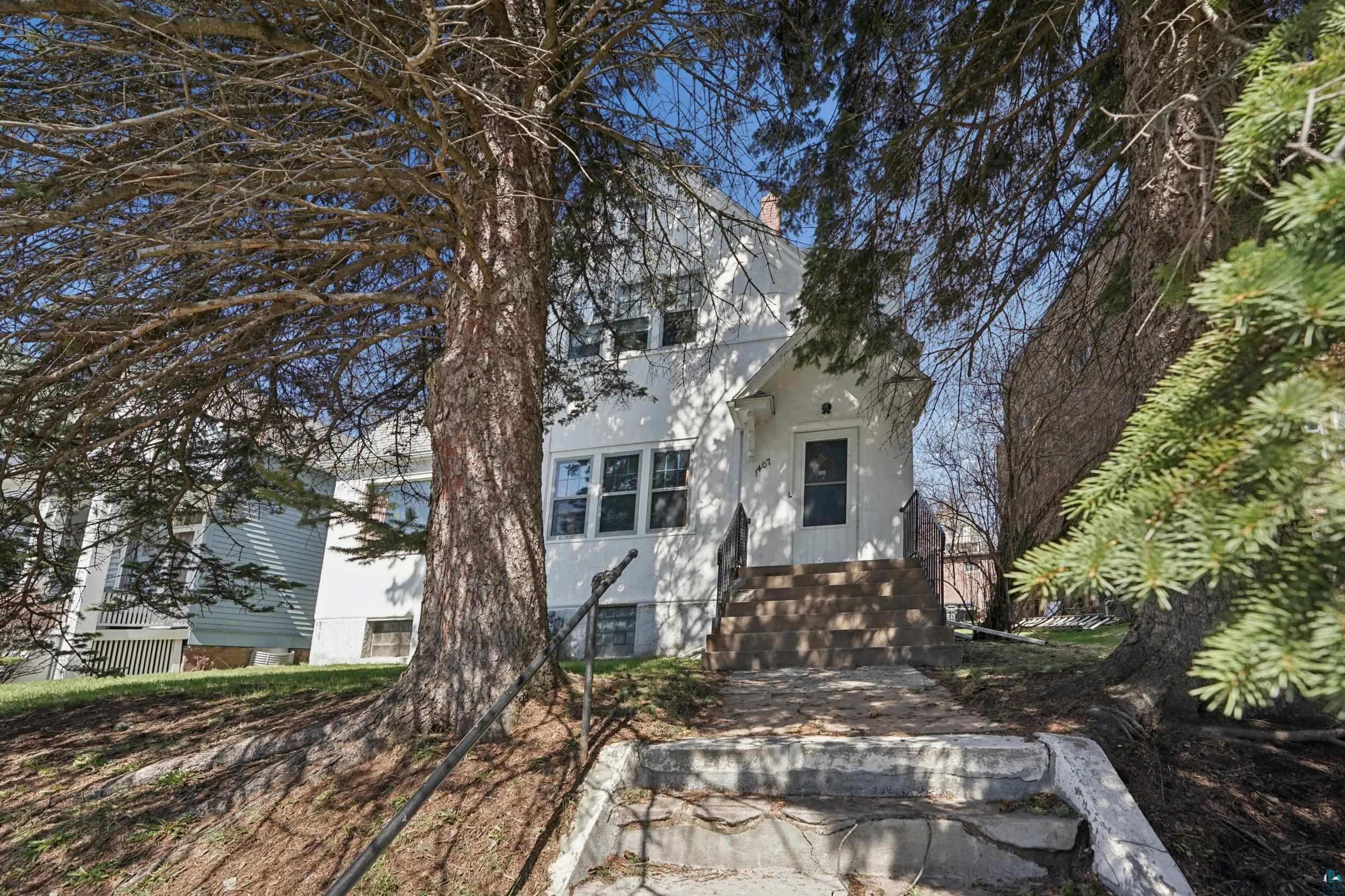1407 East 3rd Street Duluth, MN 55805 - Photo 2 of 26
