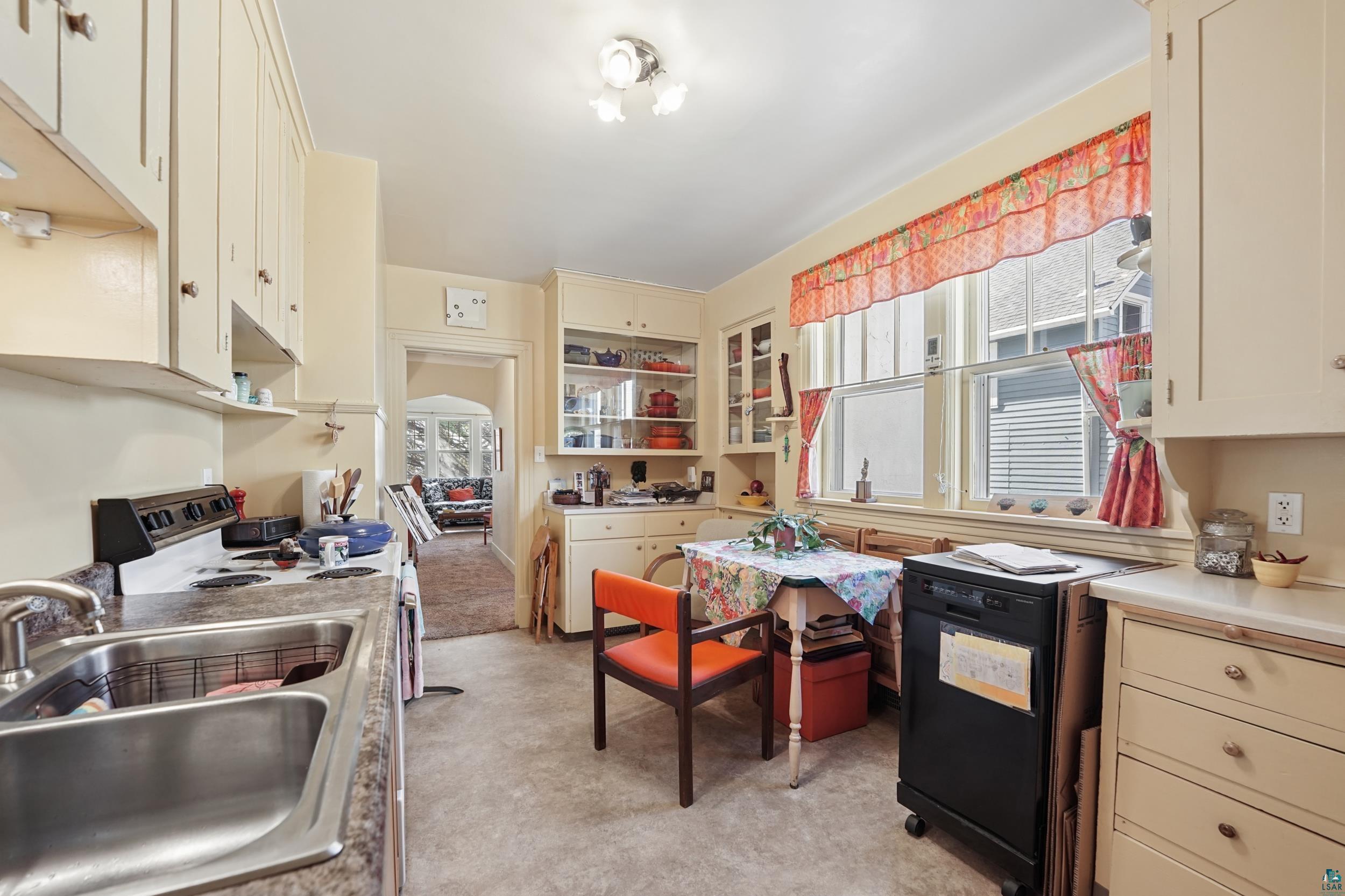 1407 East 3rd Street Duluth, MN 55805 - Photo 10 of 26