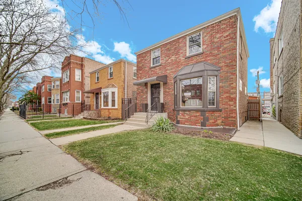 $430,000 | 2831 North Austin Avenue, Chicago, IL 60634