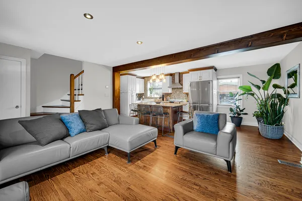 $430,000 | 2831 North Austin Avenue, Chicago, IL 60634