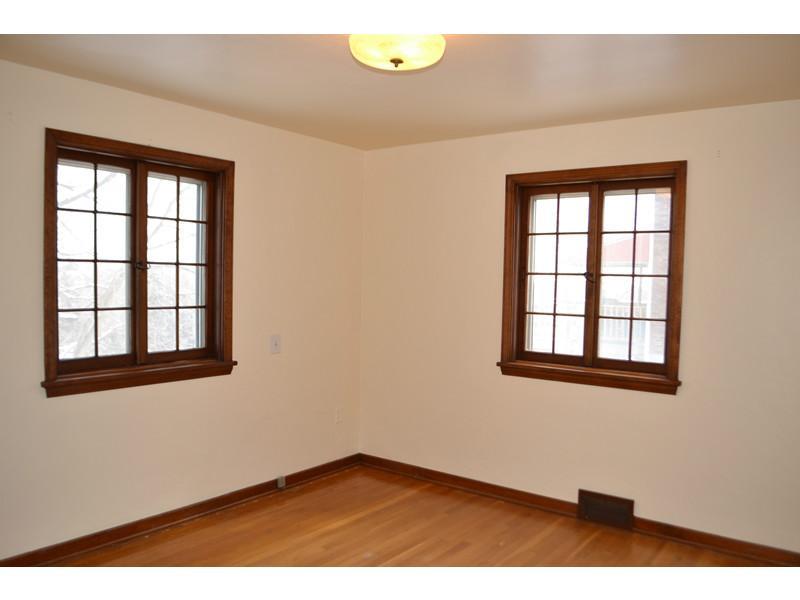 1711 Renton Avenue Pittsburgh, PA 15229 - Photo 11 of 25 Bedroom.