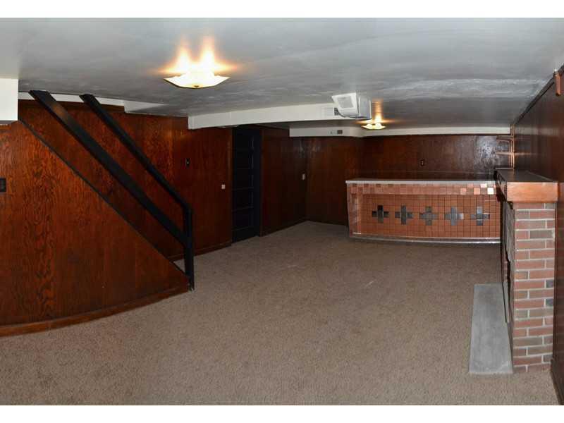 1711 Renton Avenue Pittsburgh, PA 15229 - Photo 21 of 25 Family Room.