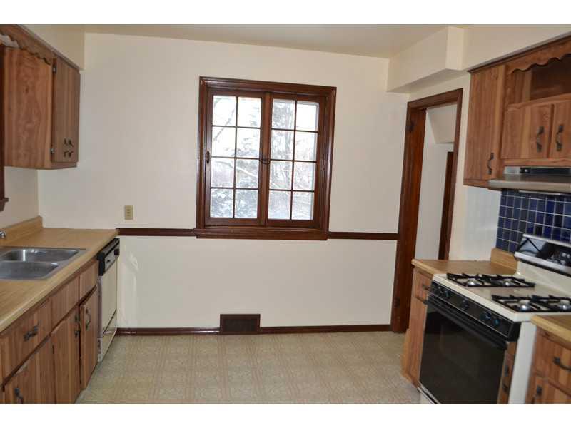 1711 Renton Avenue Pittsburgh, PA 15229 - Photo 9 of 25 Kitchen.