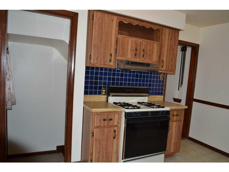 1711 Renton Avenue Pittsburgh, PA 15229 - Photo 10 of 25 Kitchen.
