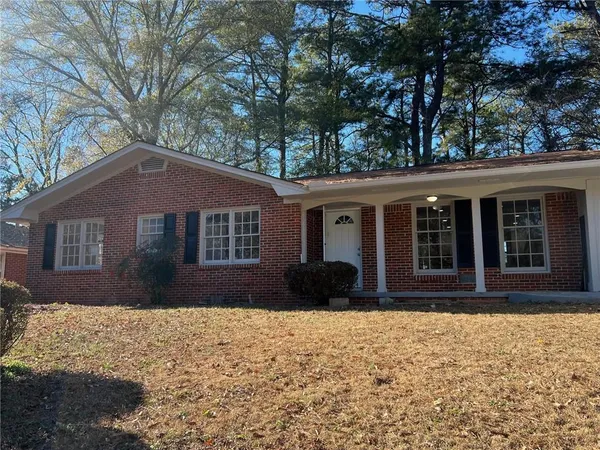a front view of house with yard