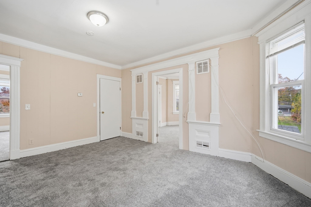 201 Main Street Springfield, MA 01108 - Photo 13 of 25 an empty room with windows