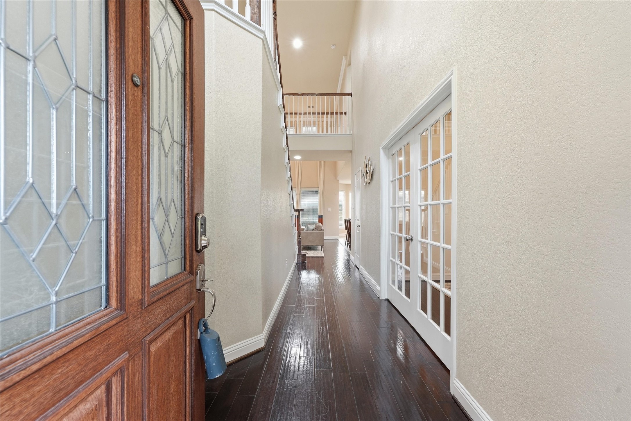 1908 Sunset Terrace Lane Pearland, TX 77089 - Photo 3 of 35 Grand two-story entry.