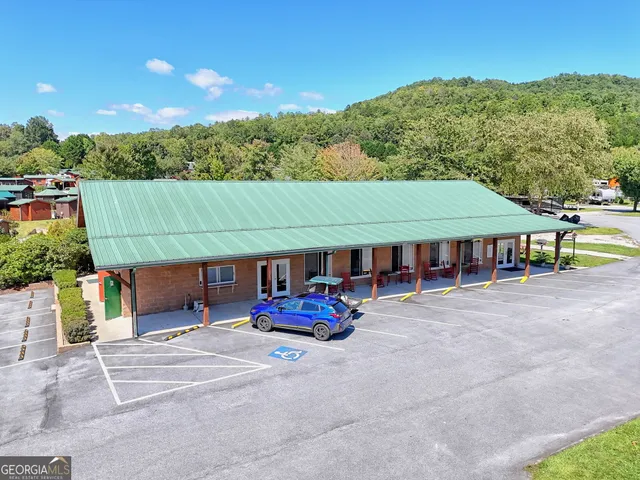 $259,900 | 76 Falls View Drive, Dillard, GA 30537