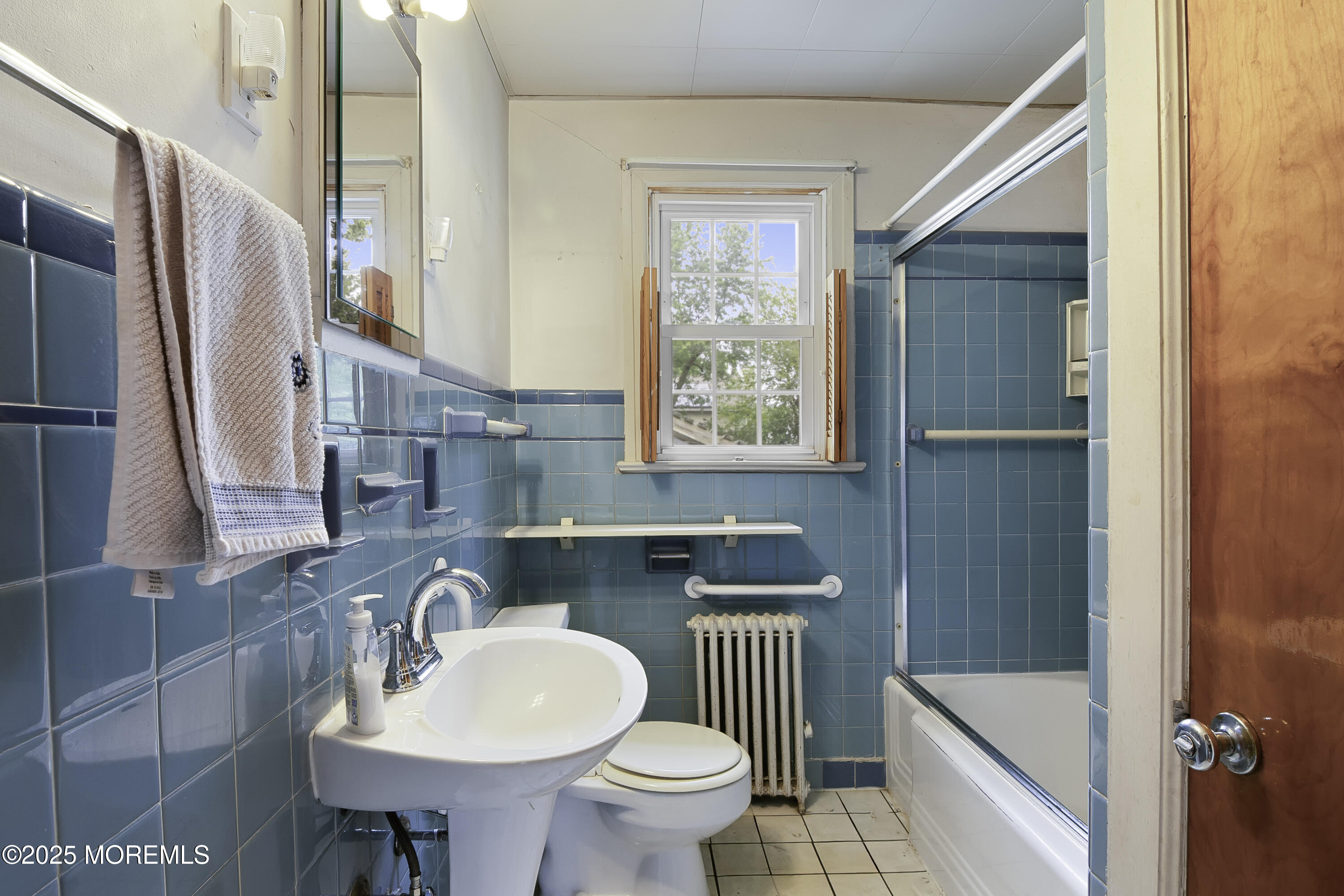 805 King Georges Road Fords, NJ 08863 - Photo 11 of 38 11-11