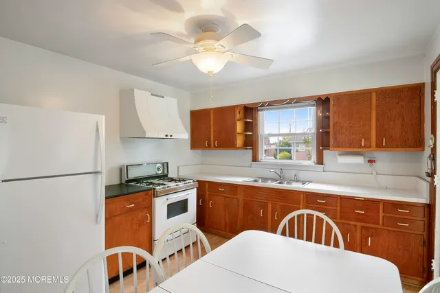 $445,000 | 805 King Georges Road, Fords, NJ 08863