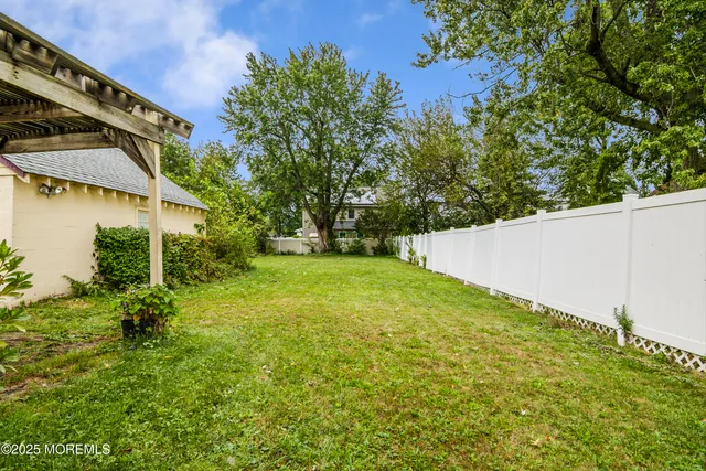 $445,000 | 805 King Georges Road, Fords, NJ 08863