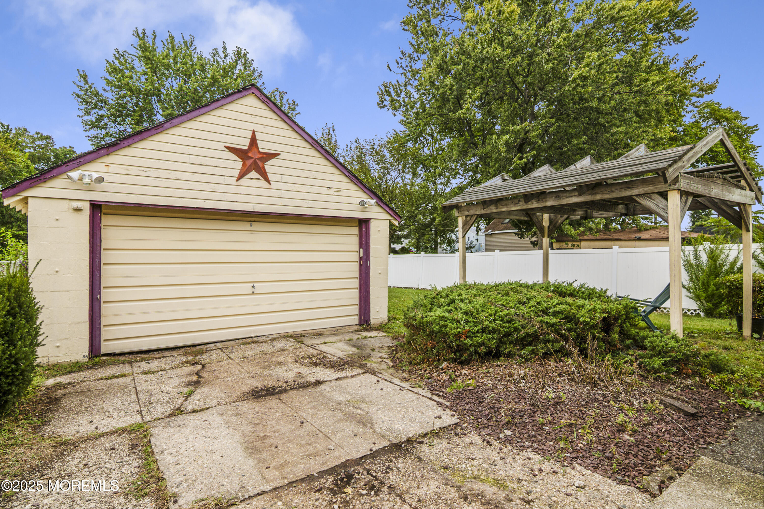 805 King Georges Road Fords, NJ 08863 - Photo 26 of 38 26-26