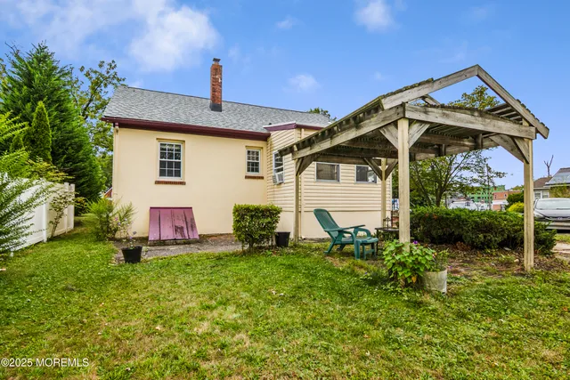 $445,000 | 805 King Georges Road, Fords, NJ 08863