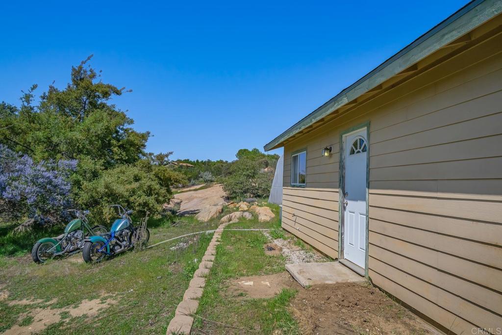 3465 Barrett View Road Alpine, CA 91901 - Photo 28 of 36 a view of a back yard of the house