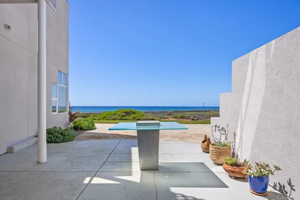 $2,990,000 | 160 Solana Point Circle, Solana Beach, CA 92075