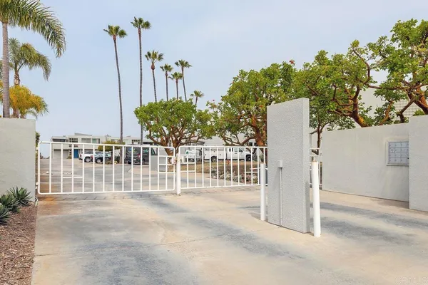 $2,990,000 | 160 Solana Point Circle, Solana Beach, CA 92075