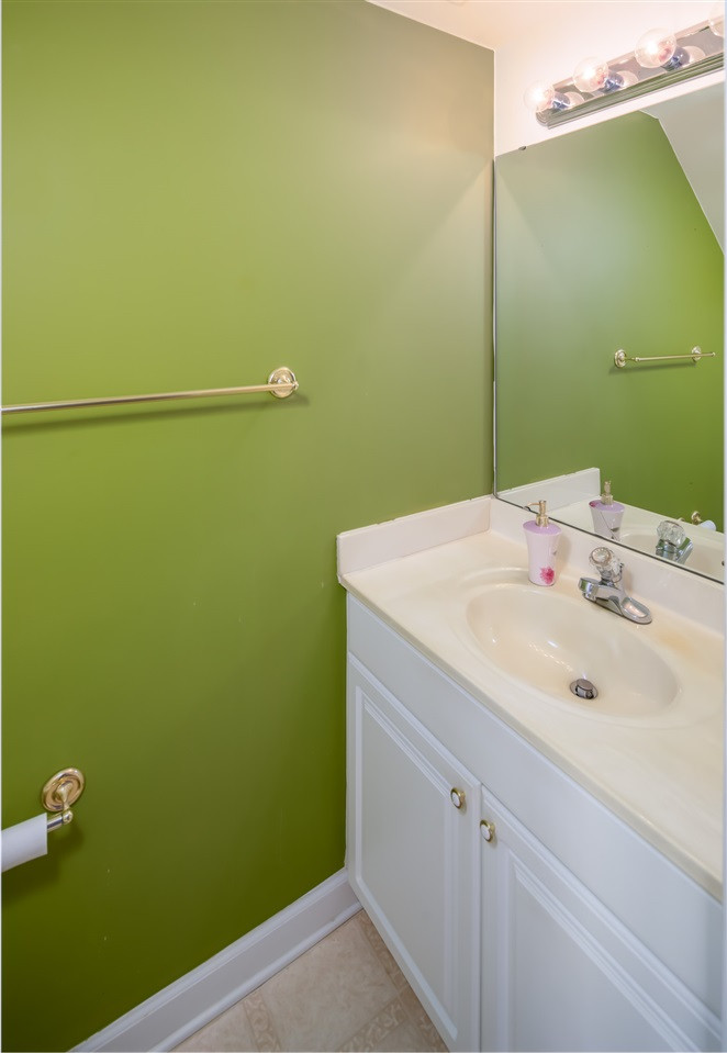 8321 Tierra Del Sol Way Raleigh, NC 27616 - Photo 12 of 23 Powder Room