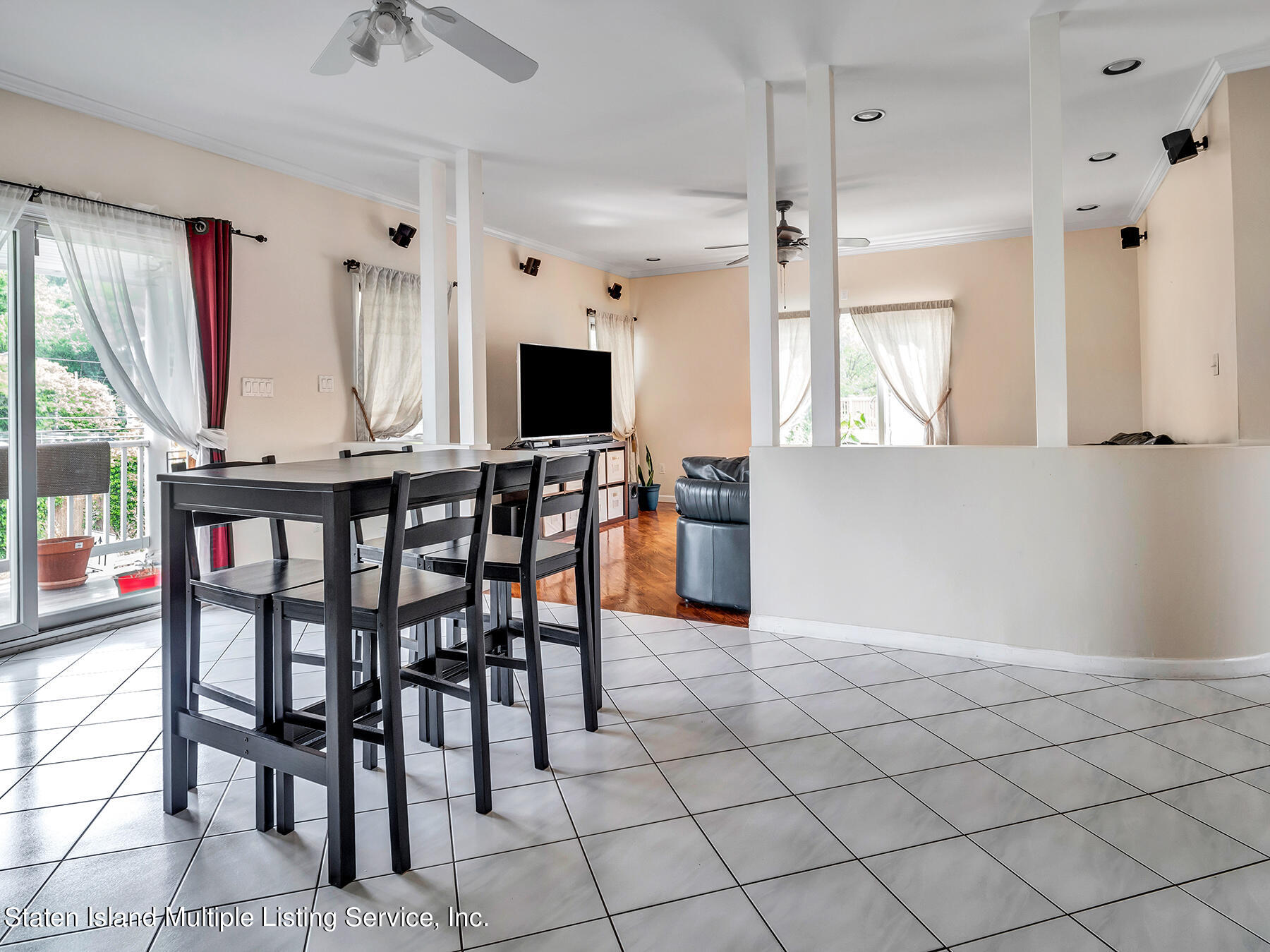 39 Nicole Loop Staten Island, NY 10301 - Photo 17 of 48 C6B020FF-169A-462C-B1F8-754CE0DEF17A