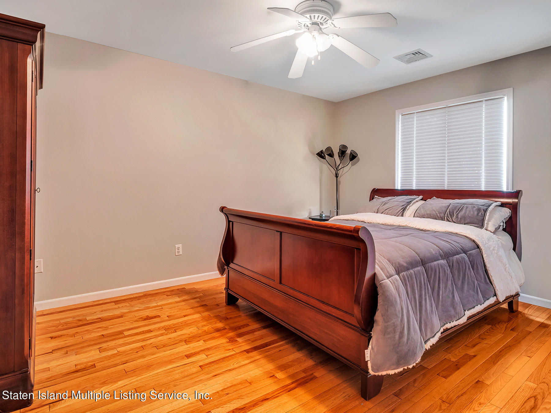 39 Nicole Loop Staten Island, NY 10301 - Photo 31 of 48 AF2D1FBF-C0D7-4CC1-BC0E-04058A02D587